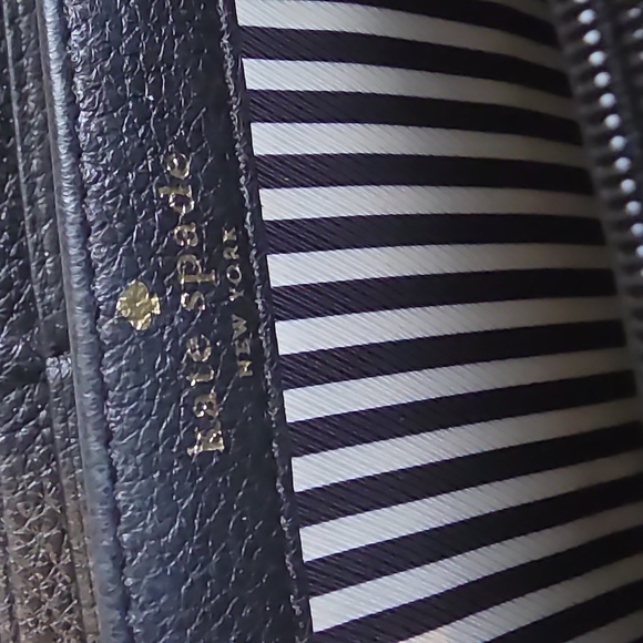 KATE SPADE NEW YORK Black Zip Around Leather Wallet - Picture 2 of 13